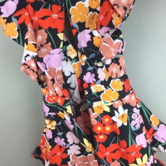 Saylor Ariah Floral Print Tiered Ruffle Tie Waist Mini Dress Size Small - Picture 11 of 12